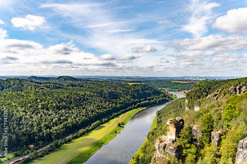 Blick auf die Elbe im Elbsandsteingebirge © js-photo
