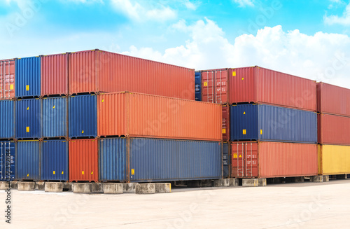 Container storage yard For rail transport