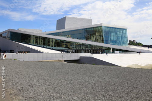Das Opernhaus in Oslo repräsentiert die Form eines  Eisberges. Oslo, Norwegen, Europa