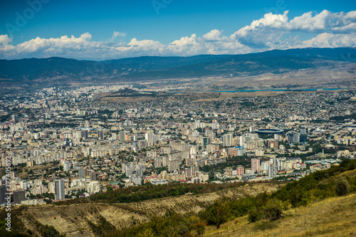Obraz na plátně View to Tbilisi city from mountain
