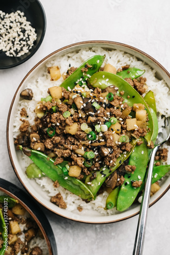 Asian inspired ground beef bowl photo