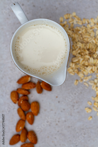 Nut milk from oats and almond