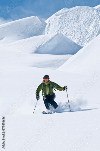 Freerider am Grenzgletscher nahe Zermatt in der Monte Rosa-Region