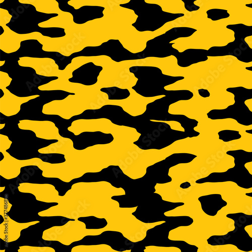 Seamless abstract pattern. Yellow texture wasp, giraffe or leopard skin. Modern background.