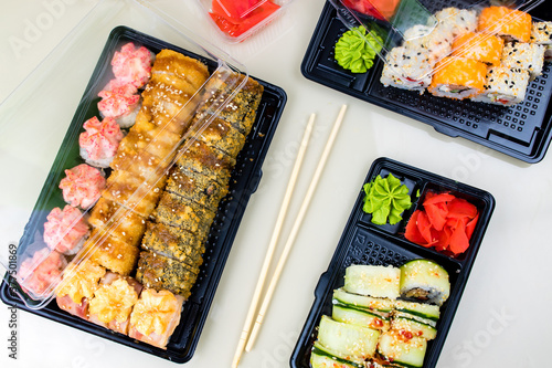 popular asian rolls lunch order to home online