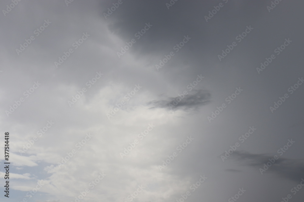 日本の空に浮かぶ雲 日本の空に浮かぶ雲