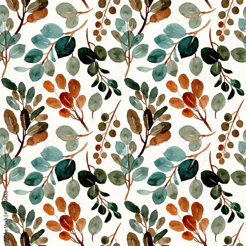 Green leaves seamless pattern with watercolor