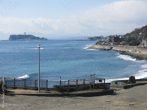 鎌倉市の稲村ヶ崎からの眺め（相模湾・江の島）　View from Kamakura Inamuragasaki photo