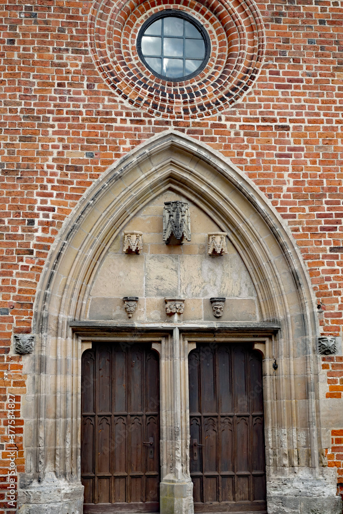 Obraz premium Bad Wilsnack in der Prignitz Eingang Wallfahrtskirche
