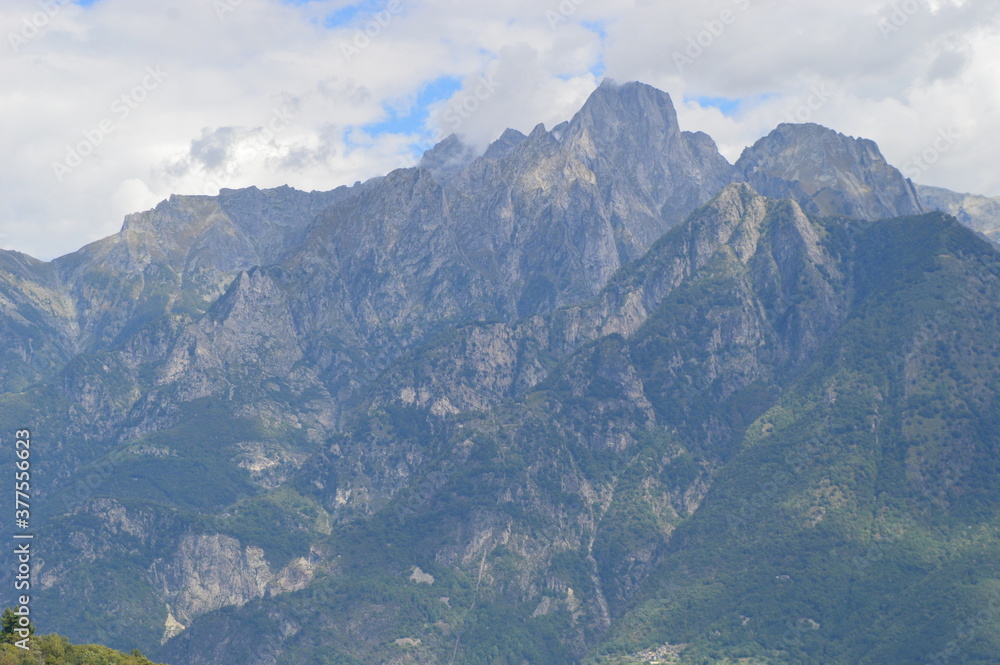 Fototapeta premium The beautiful landscape around the mountains of Lake Como in Lombardy in Northern Italy