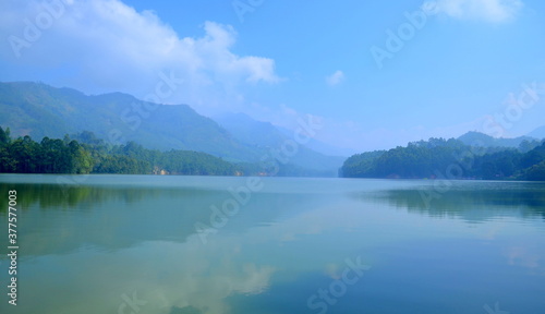lake and mountains , mirror image