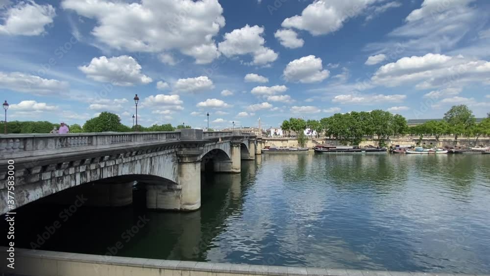 Pont de la Concorde sur la Seine à Paris Pont de la Concorde sur la Seine à Paris