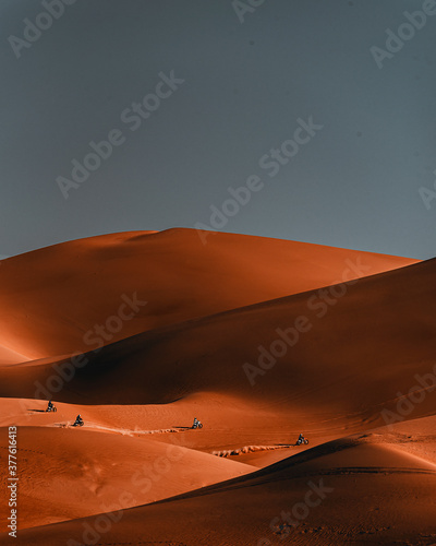 Moreeb Dune or Tal Moreeb                Mor ib Hill  is a large sized sand dune located in proximity of Liwa Oasis at the Empty Quarter desert in the United Arab Emirates. 