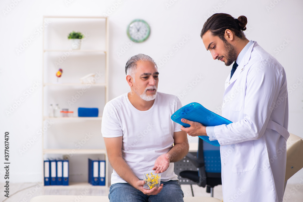 Patient suffering from diabetes visiting doctor Patient suffering from diabetes visiting doctor