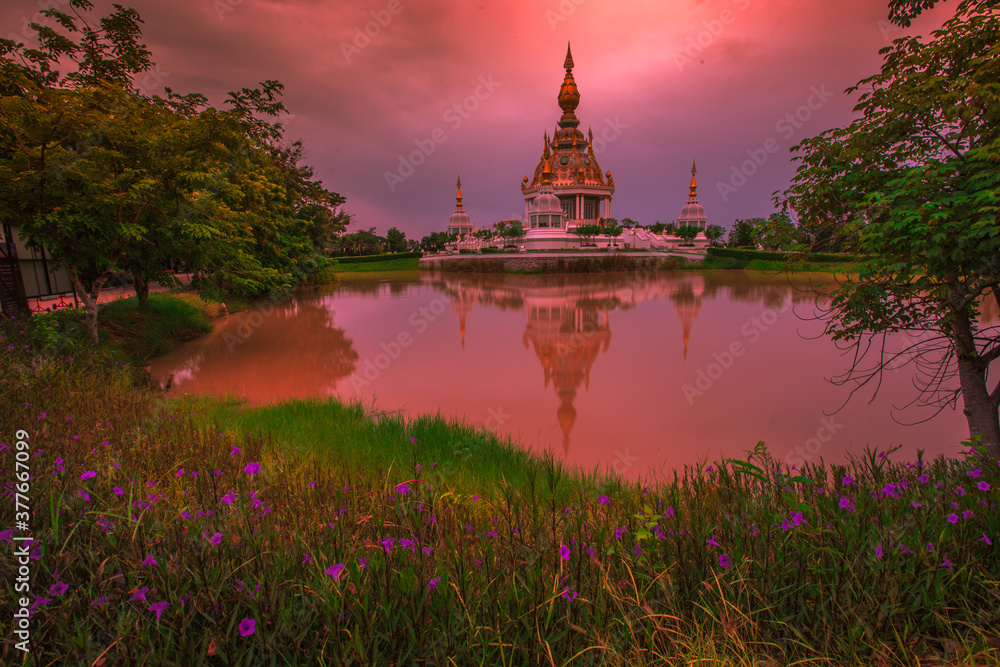 Wat Thung Setthi is one of the most beautiful sculptures in Thailand, Tambon Phra Lap, Amphoe Mueang Khon Kaen, Changwat Khon Kaen, Thailand. Wat Thung Setthi is one of the most beautiful sculptures in Thailand, Tambon Phra Lap, Amphoe Mueang Khon Kaen, Changwat Khon Kaen, Thailand.