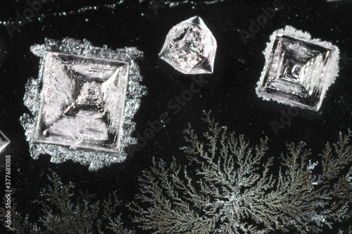 塩の結晶 塩化ナトリウム 顕微鏡写真