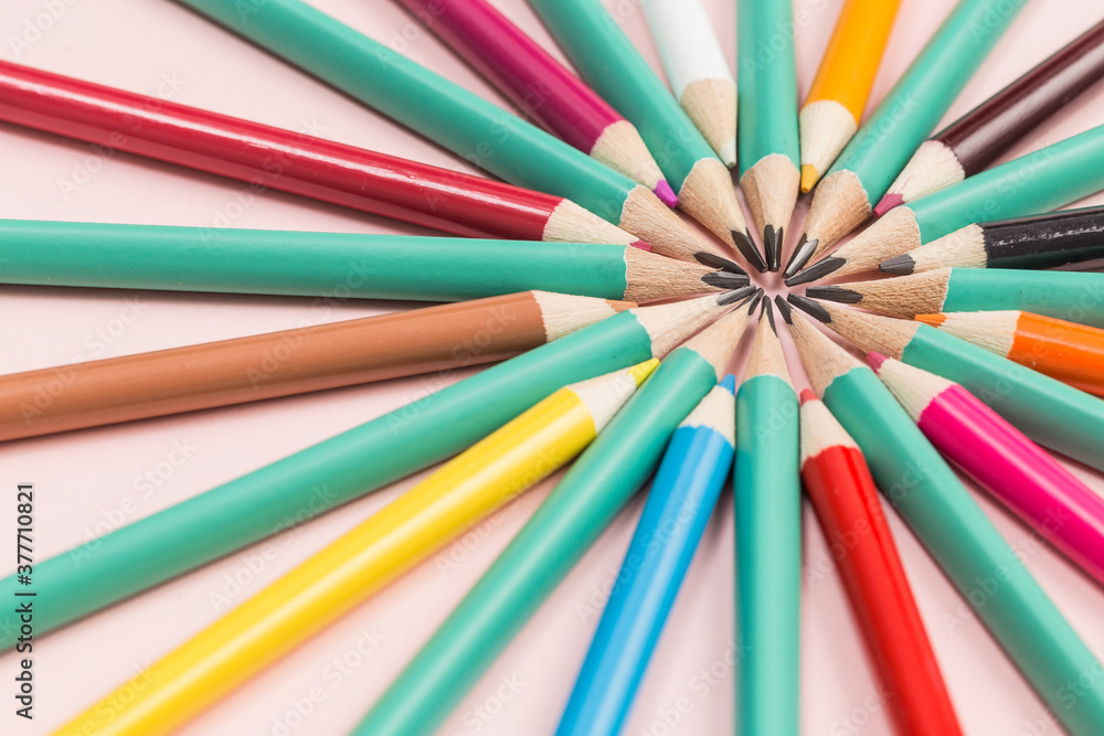There are many colored pencils on the table There are many colored pencils on the table