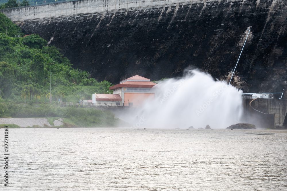 Fototapeta premium Water from dams is used to generate electricity, agriculture, Nakhon Nayok, Thailand.