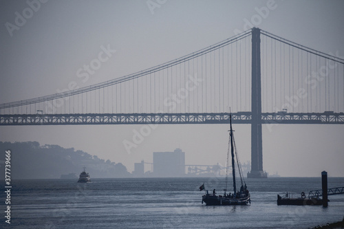 Bridge Lisbon © Magnus