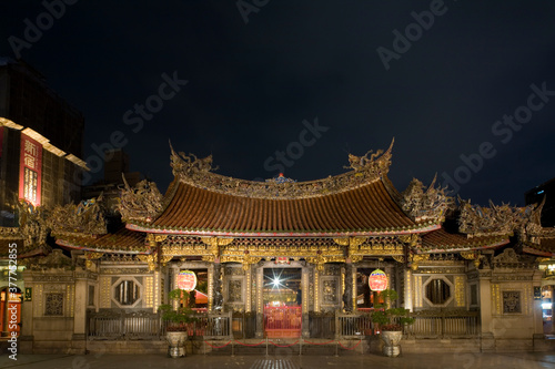 Long Sham Temple, Taipei, Taiwan © Paul