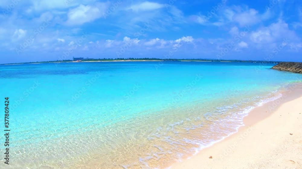 沖縄の美しいサンゴ礁の海 沖縄の美しいサンゴ礁の海