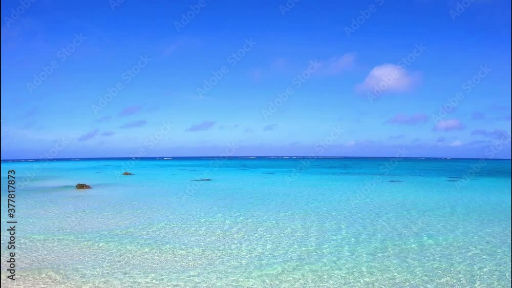 下地島の17エンドの美しいサンゴ礁の海 下地島の17エンドの美しいサンゴ礁の海