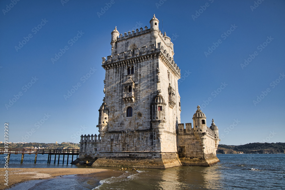Der Turm von Belem in Lissabon am späten Nachmitag