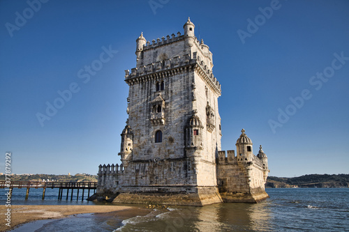 Der Turm von Belem in Lissabon am späten Nachmitag