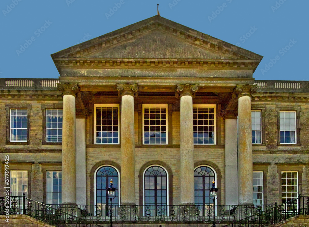 Stately Home England Columns Millionaire Billionaire Wealth Aristocracy Posh Scum