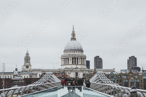 Fototapeta Naklejka Na Ścianę i Meble -  Dome of London's St Paul's Cathedral seen from across the River Thames