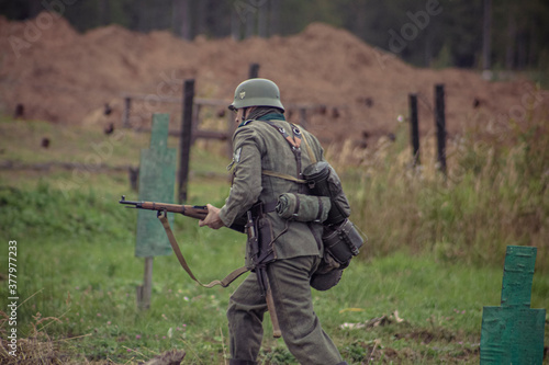 soldiers in camouflage