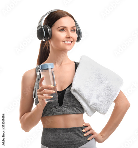 Sporty young woman with bot...