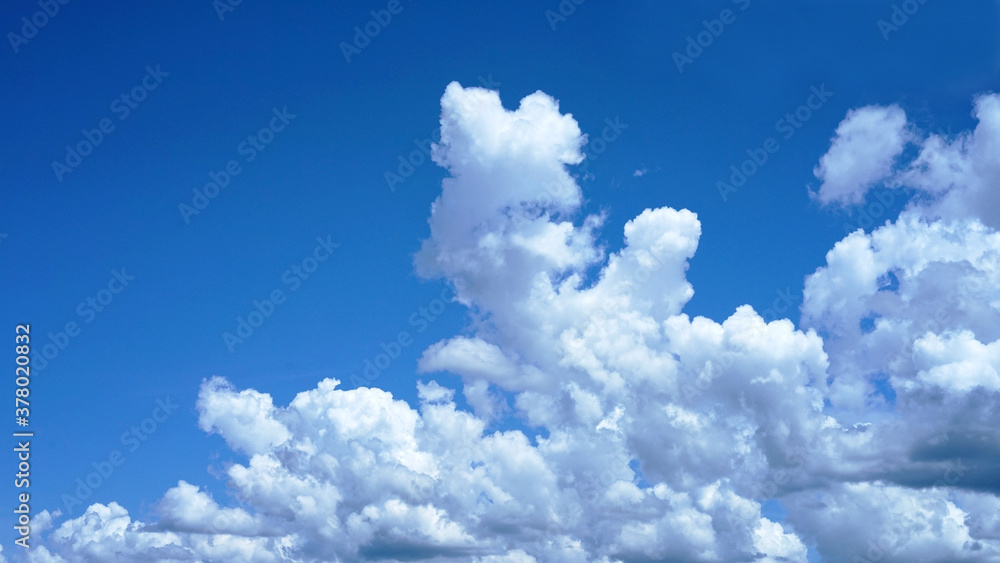 Naklejka premium Cloudscape