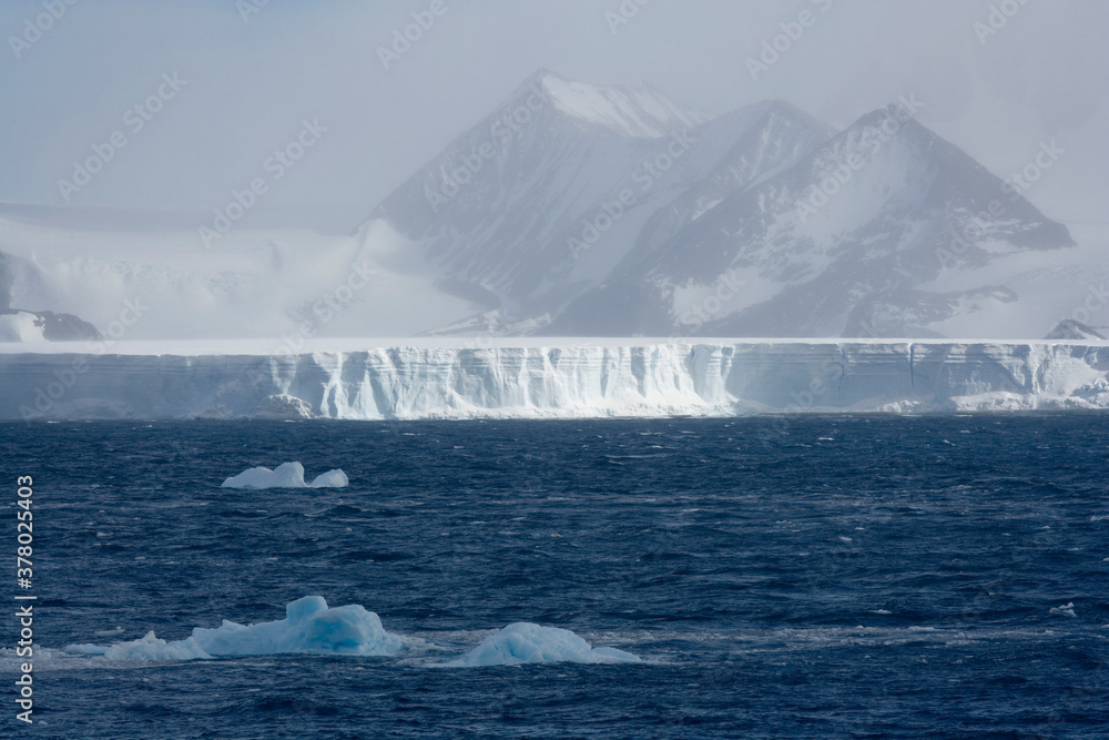Tabular Iceberg, Antarctica Tabular Iceberg, Antarctica
