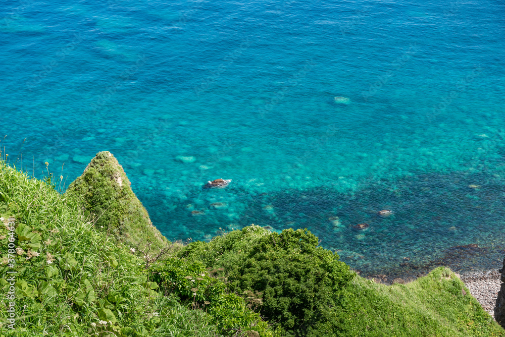 夏の晴れた日の神威岬 / 北海道 積丹町の観光イメージ