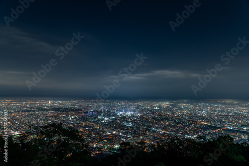 藻岩山から望む札幌市の夜景 北海道札幌市の観光イメージ