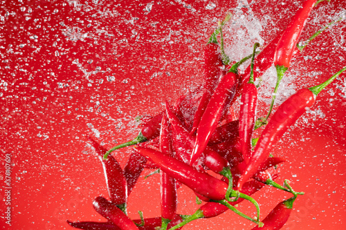 Fresh ripe red chilli peppe...