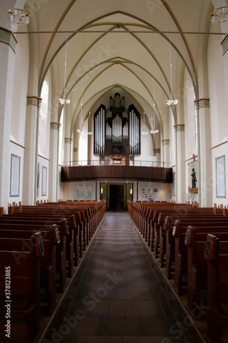 Kirchenschiff der Christus- und Garnisonskirche von Wilhelmshaven. Niedersachsen, Deutschland, Europa