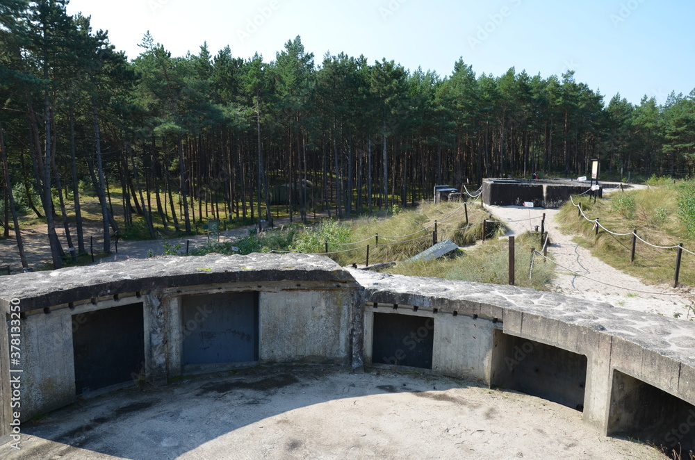 bunkry Ustka , wojenne bunkry Ustka ,niebo, charakter, krajobraz, plaza, blękit, woda, piach, podróż, architektura, droga, brydż, lato, rzeka, gras, boardwalk, drewniane, droga, wybrzeze, drewna,