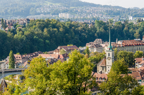 Bern, Nydegg, Nydeggkirche, Kirche, Nydeggbrücke, Altstadt, Stadt, Altstadthäuser, Stadtrundgang, Rosengarten, Sommer, Schweiz 