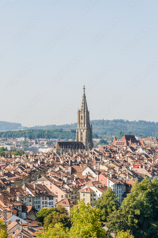 Bern, Münster, Kirche, Berner Münster, Altstadt, Altstadthäuser, Stadt, historische Häuser, Stadtrundgang, Sommer, Schweiz