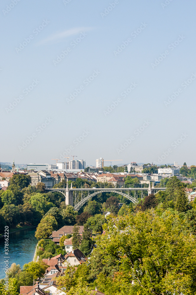 Bern, Aare, Kornhausbrücke, Fluss, Altstadt, Stadt, Altstadthäuser, Aussichtspunkt, Nydegg, Rosengarten, Sommer, Schweiz