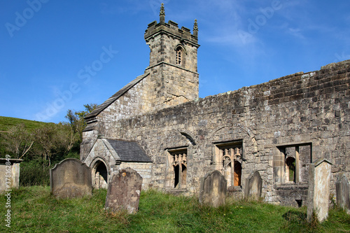 Obraz na plátně Medieval Church - Wharram Percy - England