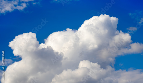 image of beautiful clouds in the sky.Beautiful blue sky background with clouds