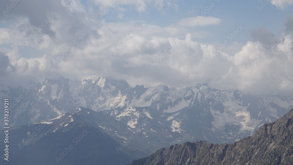 Fototapeta premium The exciting landscape of the Elbrus surroundings