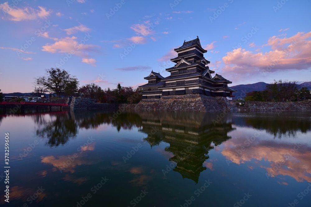 長野県の観光名所　国宝 松本城