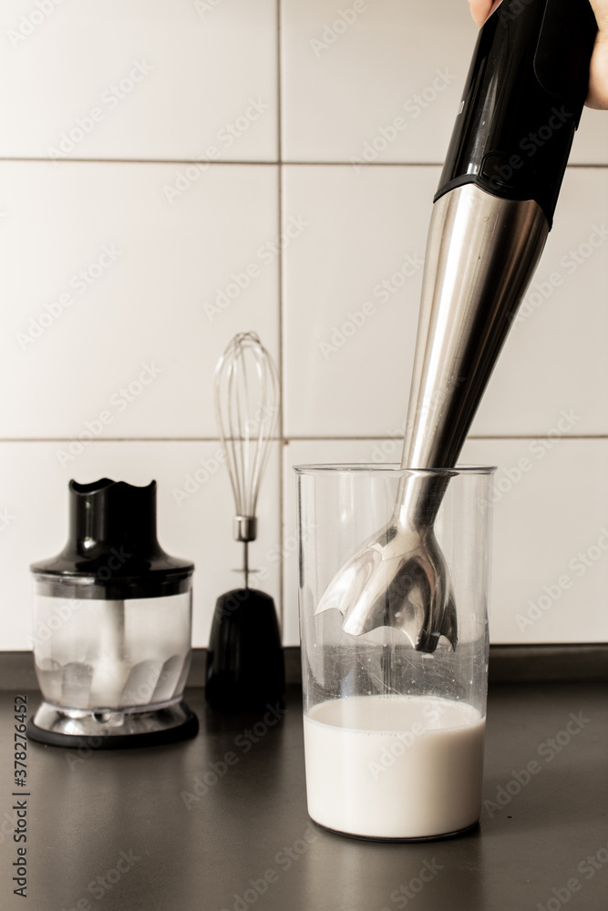 Immersion blender (hand blender) with whisker and chopper (food