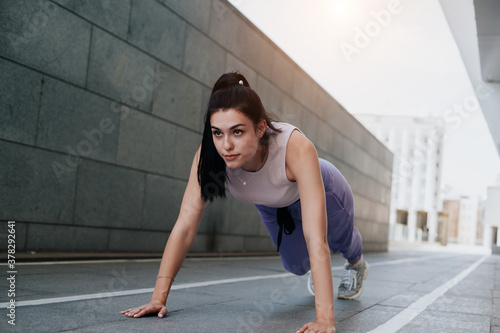 girl doing sports on the street