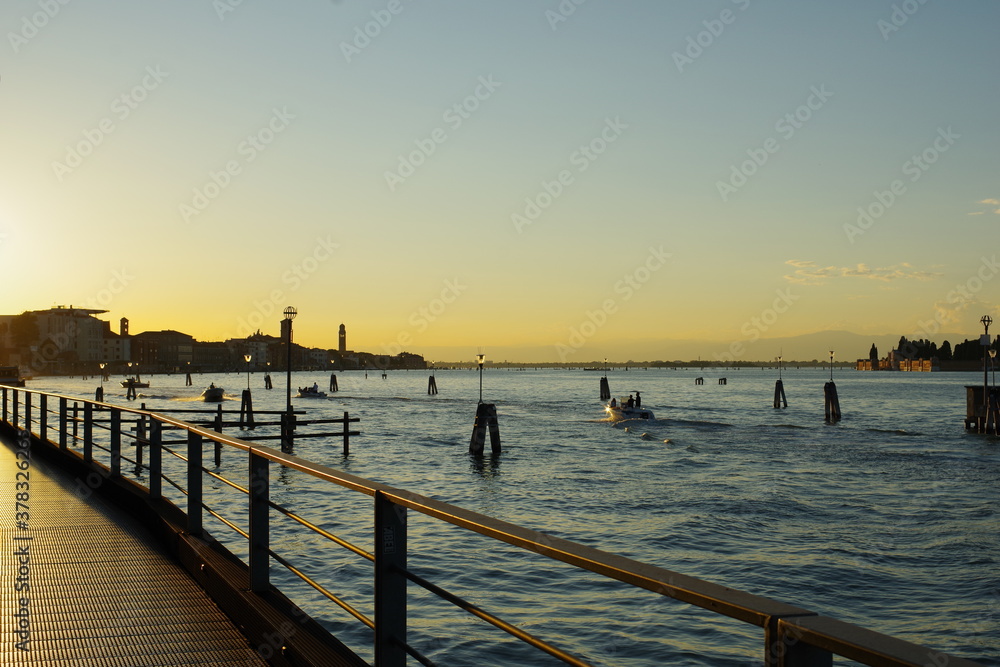 Coucher de soleil sur la lagune de Venise