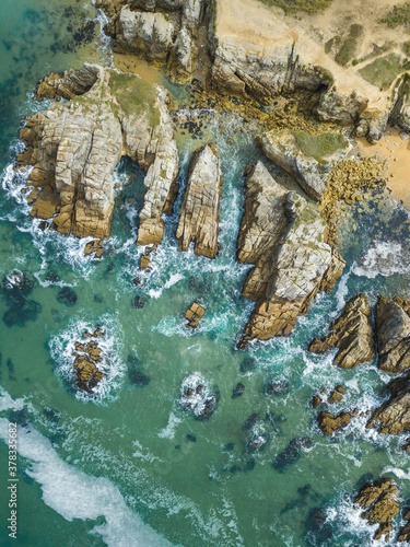 Φωτογραφία French Brittany coastline from the sky / Quiberon Côte Sauvage